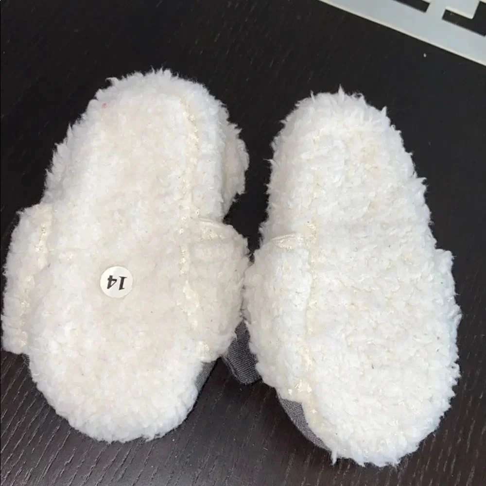 N/A baby slippers